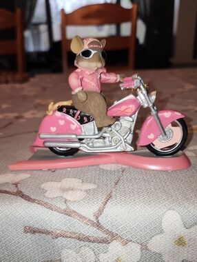 Charming Tails Bound by Courage Figurine